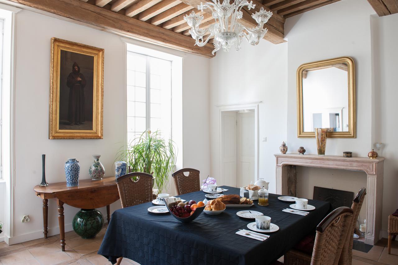 Aux Portes D'Honneur Cluny Esterno foto